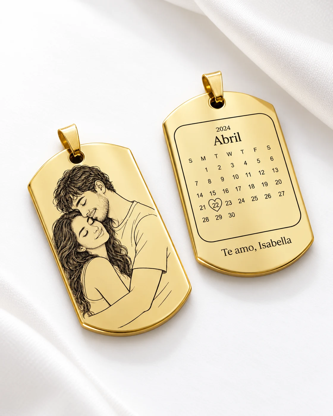 Ejemplo de llavero dorado con retrato de pareja en estilo dibujo y calendario personalizado al reverso